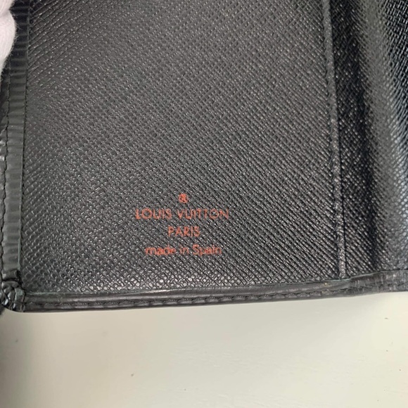 LOUIS VUITTON EPI LEATHER BIFOLD WALLET - Picture 8 of 8